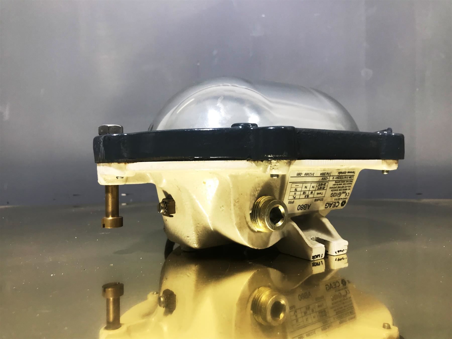 Lampes: Ex-Deckenleuchte AB80 Bunkerlampe   Lamp – D'occasion à Laufenburg par Sirluger 1