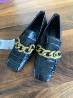 Schwarze Mango Loafers mit Kette, Gr. 38, NEU!