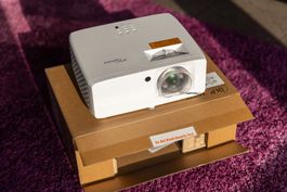 Optoma GT2000HDR Kurzdistanz Beamer 2Std. in Betrieb wie Neu