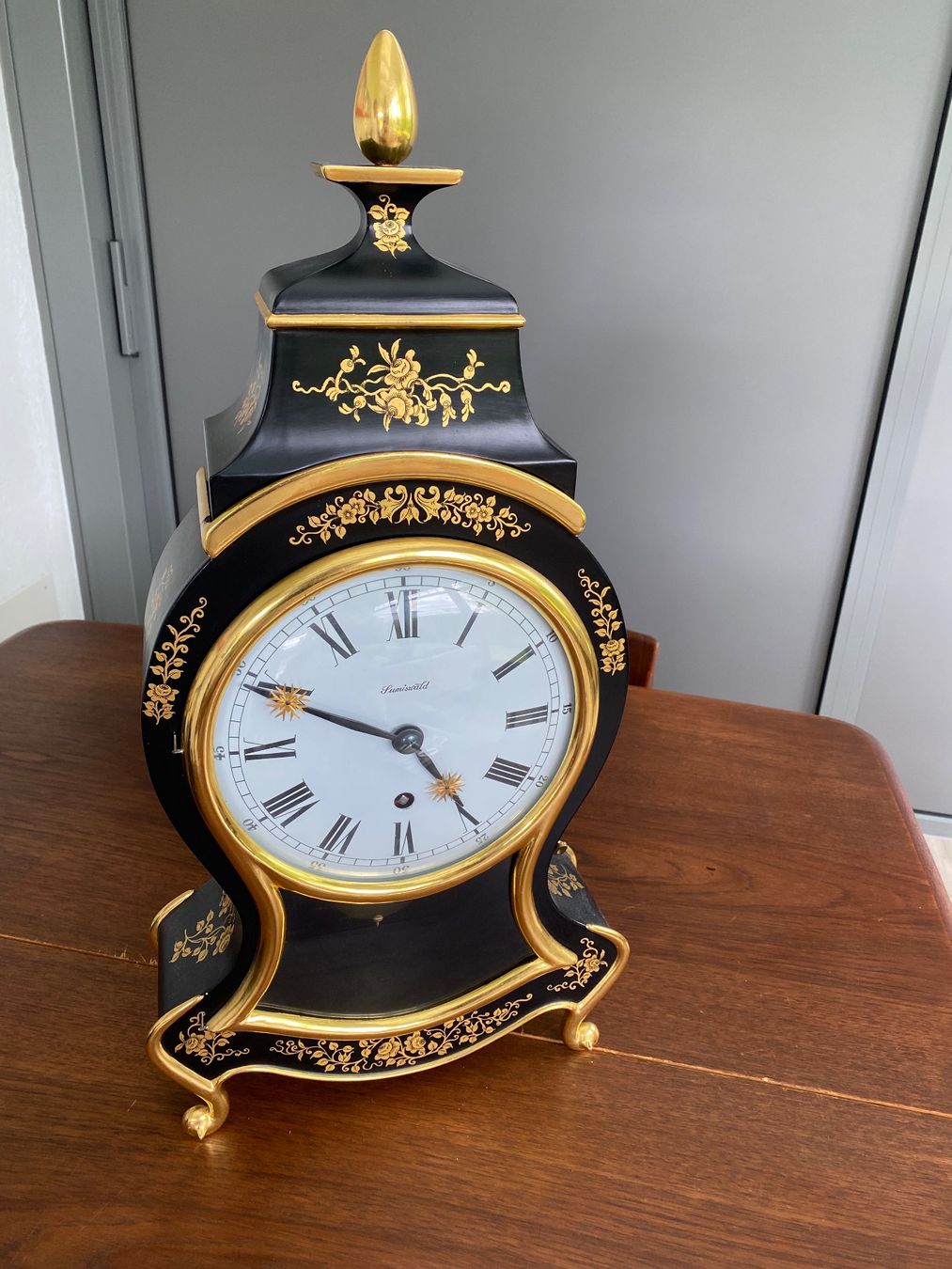 Swiss Orologi: Sumiswalder Pendule Uhr mit Sockel – Usato da Schwerzenbach venduto da fcolosso