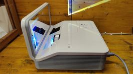 SMART LightRaise 60wi Projektor HD-Beamer, Gute Zustand (LGA