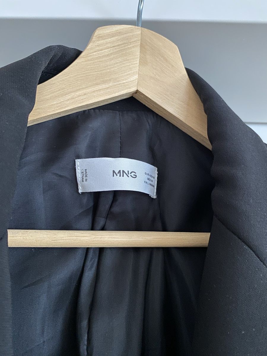 Mango Completi & Tailleur: Blazer Mango schwarz Doppelreiher Grösse M  – Usato da Emmen venduto da Linda-Bachmann 3