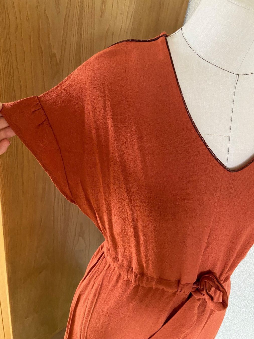 Vestiti: Schönes Kleid aus Viscose – Usato da Evilard venduto da Mikhaylova 3