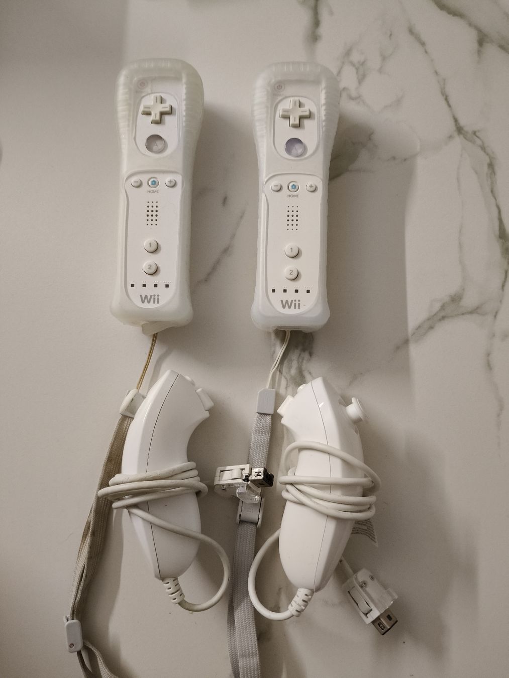 Nintendo Controller: Nintendo Wii Remote Controller Set Guter gebrauchter Zustand – Gebraucht aus Oensingen von ece_8k7q