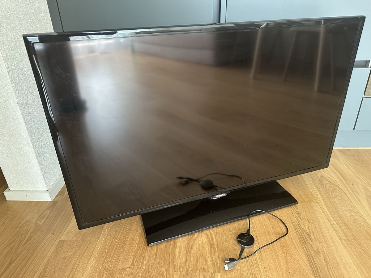 Samsung Televisori: Samsung TV 40 inch mit chromecast – Usato da Horgen venduto da yun_jv9b