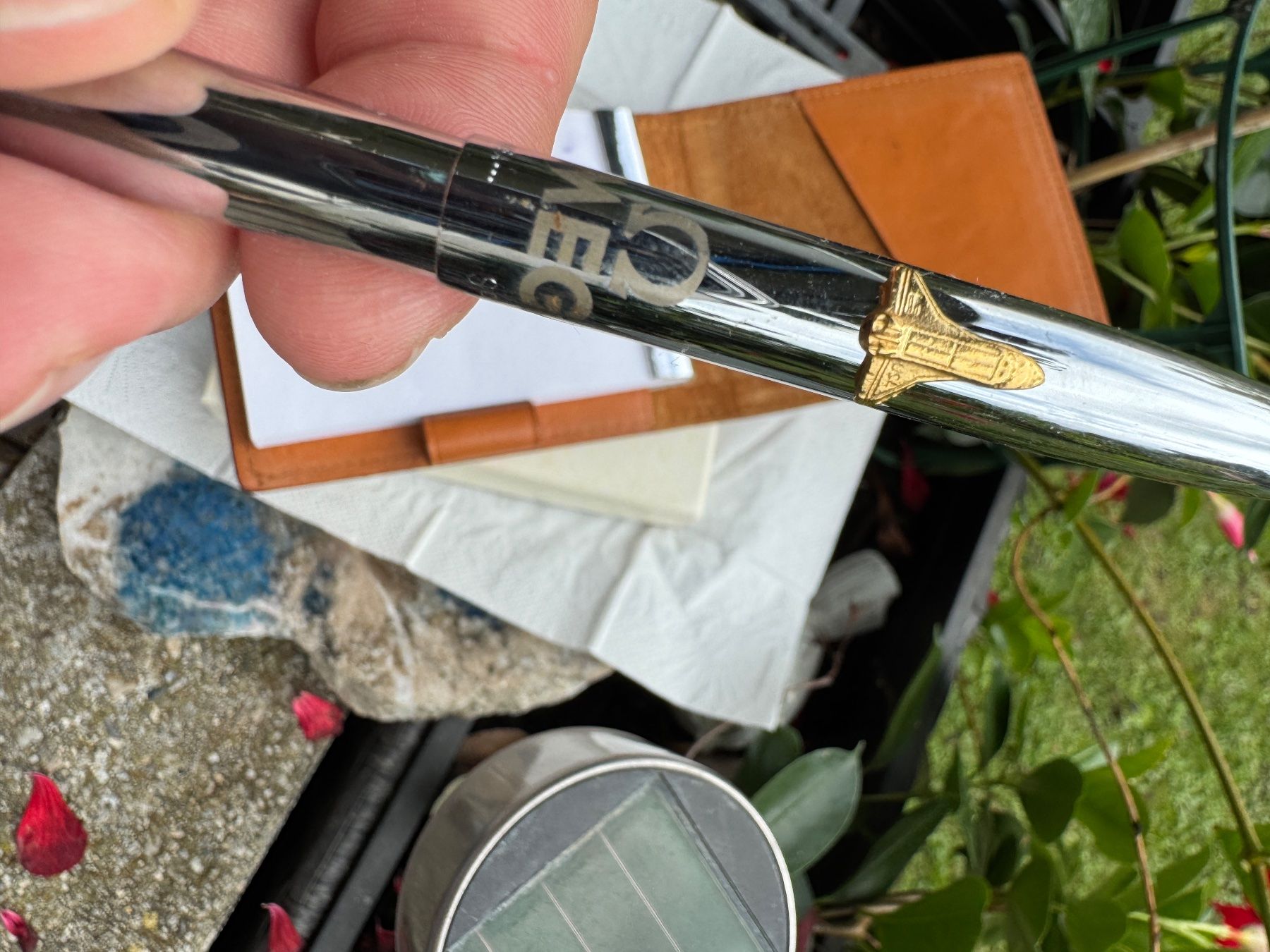 Omega Orologi: Omega Notebook mit Stift Omega space Shuttle – Usato da Ipsach venduto da Besos