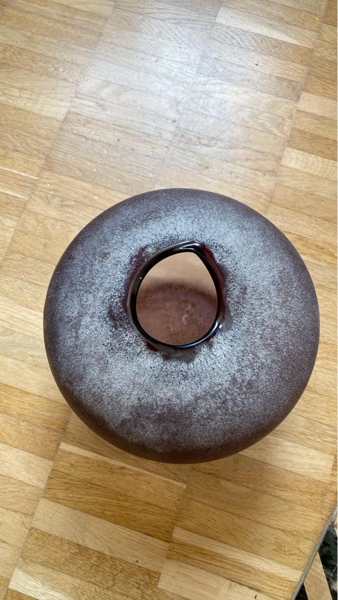 Vasen & Gefässe: Unique Donut-Shaped Vase – Gebraucht aus Gockhausen von wou_8s6h
