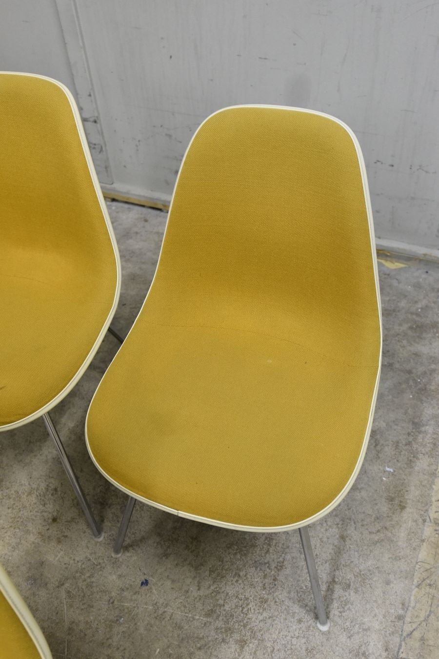 Herman Miller Sedie: 7Stk. Herman Miller DSX Stühle Fiberglas Eames – Usato da Lichtensteig venduto da UsedIN 4