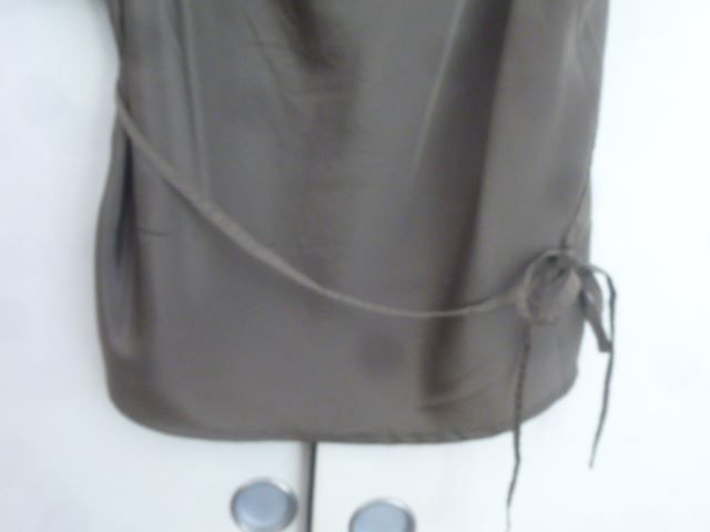 H&M T-shirt: Bluse Gr. 42 H&M Khaki NEU – Nuovo (secondo la descrizione) da Hinwil venduto da Glasperlen 2