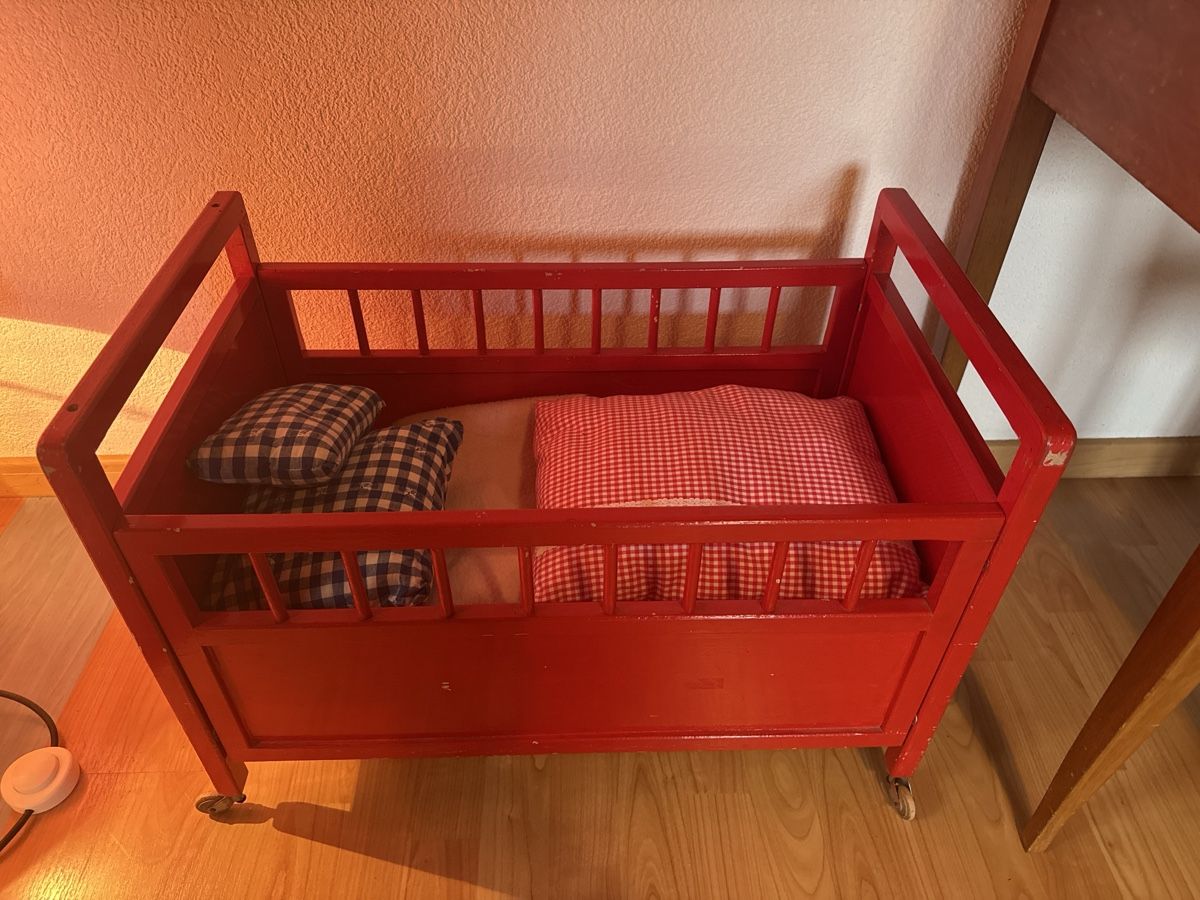 Giocattoli: Puppenbett  – Usato da Matten(St.Stephan) venduto da ren_r8tw 1