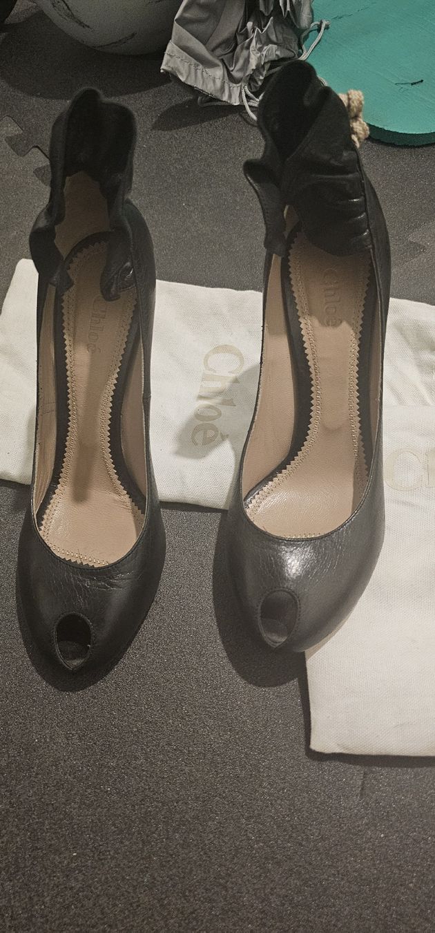 Chloé Damenschuhe: Chloe Pumps 39.5 – Gebraucht aus La Tour-de-Peilz von mcp_w7rw