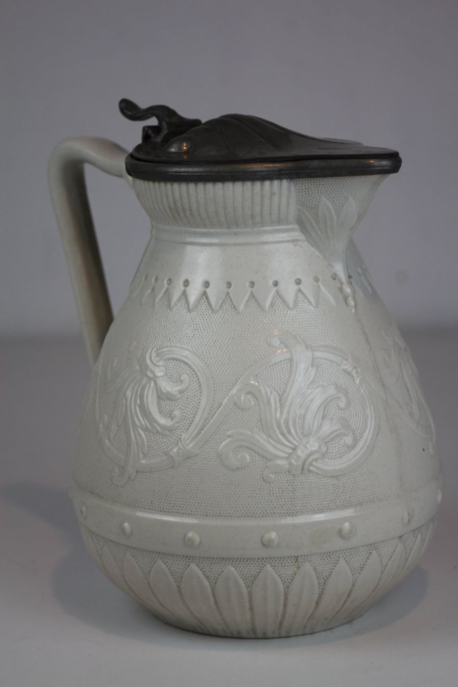 Caraffe: Antiker Krug aus englischem Steingut – Usato da Basel venduto da IRMAundFRED