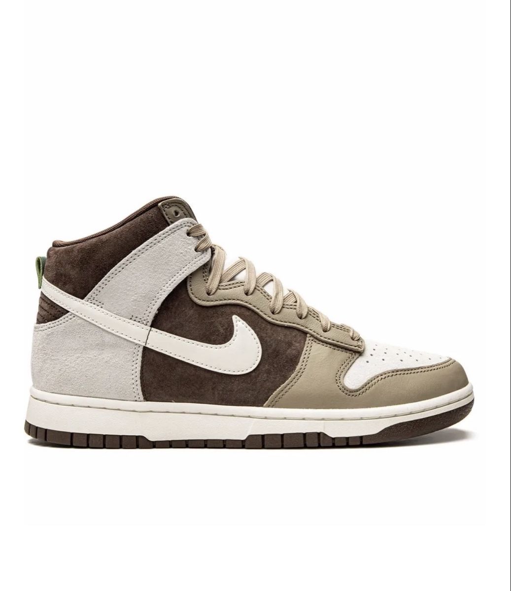 Nike Scarpe da donna: Nike Dunk High Light Chocolate Sneakers – Nuovo (secondo la descrizione) da Gunten venduto da slu_p5p8