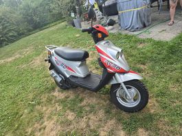 Motorrad / Roller RC50