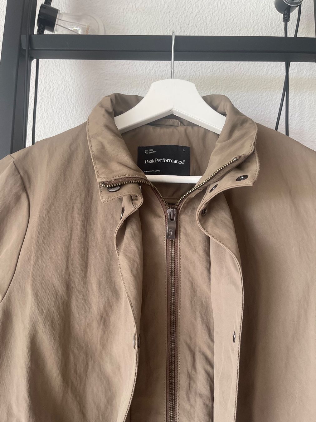 Peak Performance Giacche: Peak Performance Damen Jacke Gr. S Beige – Usato da Zürich venduto da StudioZH 5