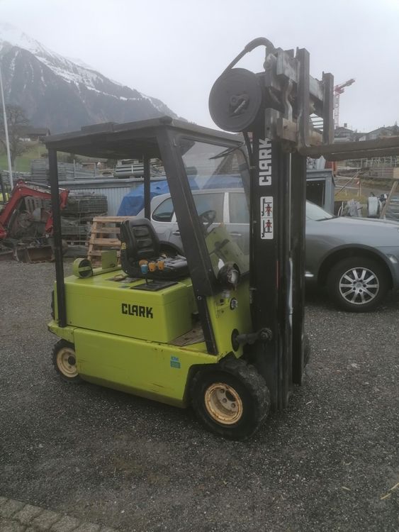 Stapler, Gabelstapler. Clark (Gebraucht) in Faulensee für CHF 4351 ...