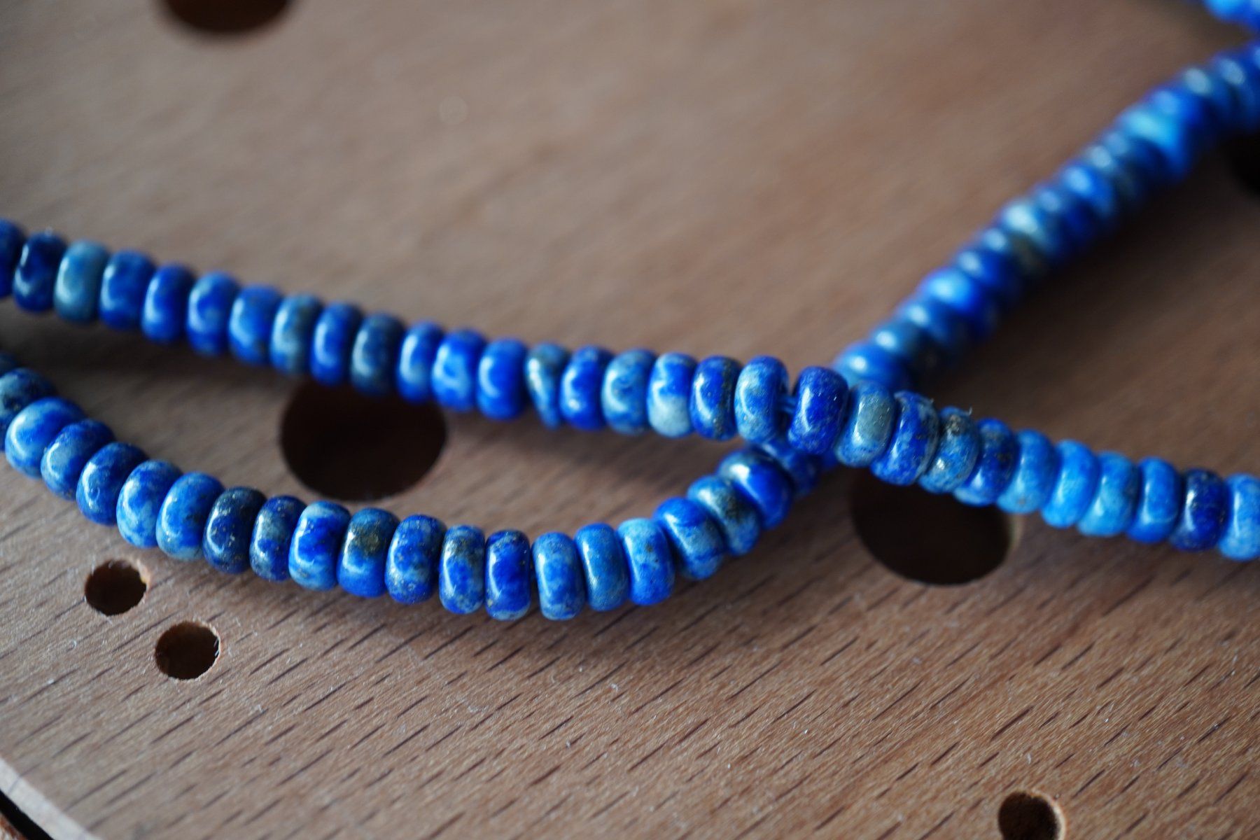 Minerali & Pietre curative: Lapis Lazuli  Donuts   4mm Strang   (Räumung!) – Nuovo e nell'imballaggio originale da Eschenbach SG venduto da topstone 3
