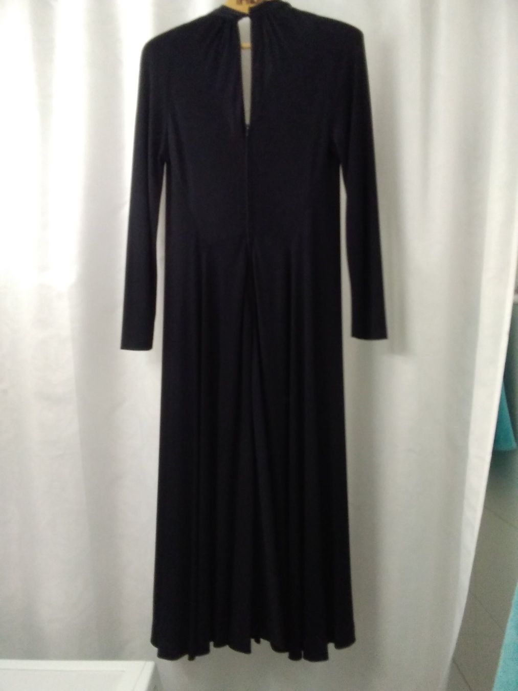 Kleider: ELEGANTES DAMENKLEID – Gebraucht aus Muri BE von Alk 1