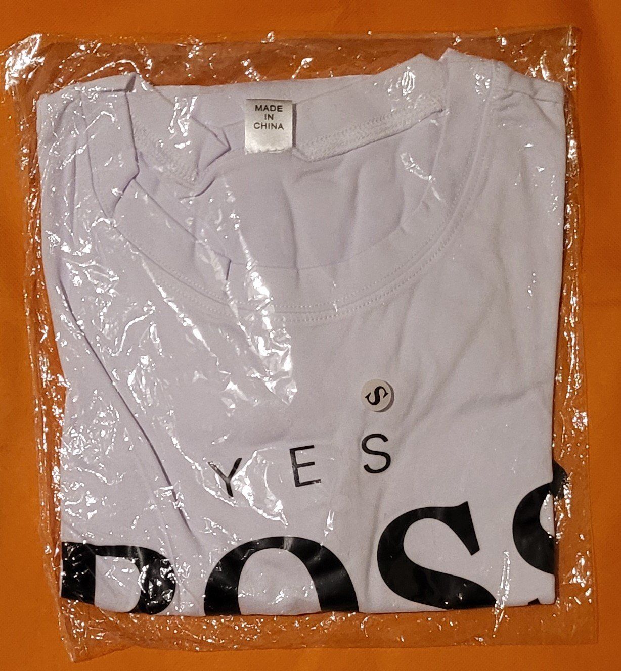 T-Shirts: "Yes Boss" T-Shirt Gr. S – Neu und originalverpackt aus Zürich von Avd 5