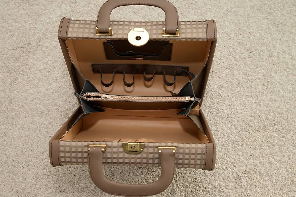 Taschen für Damen: Emilio Carducci Tasche – Gebraucht aus Rudolfstetten von Fotorobi 1