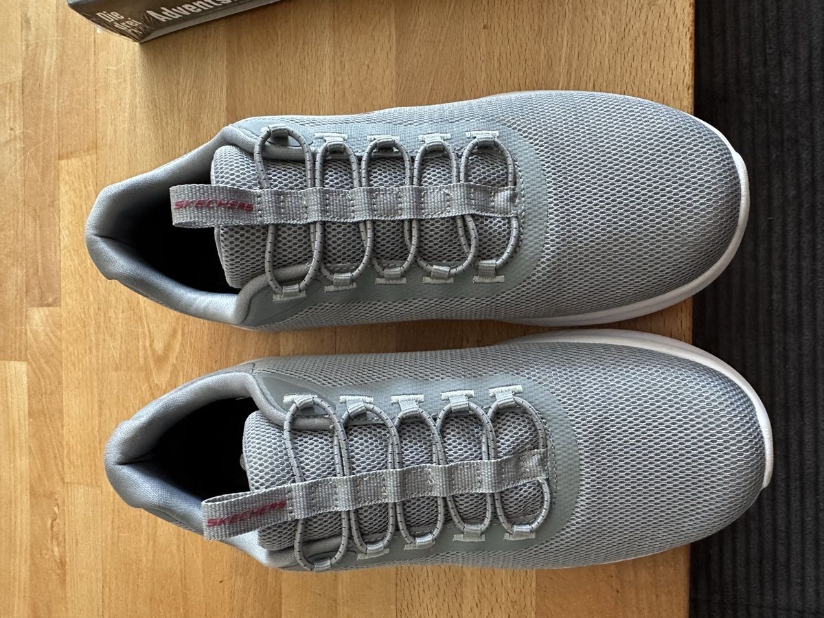 Skechers Herrenschuhe: Skechers – Neu (gemäss Beschreibung) aus Bülach von Getu5