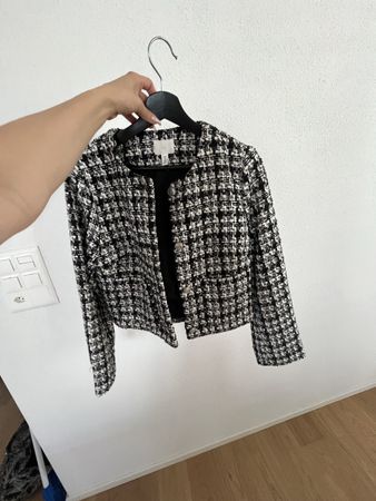 Schicke Tweedjacke schwarz/weiss Gr. 34