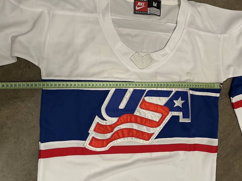 Canottiere & Pantaloni: Orginal Autograph Johnny Gaudreau Jersey – Usato da Effretikon venduto da PrimeTimeB 3