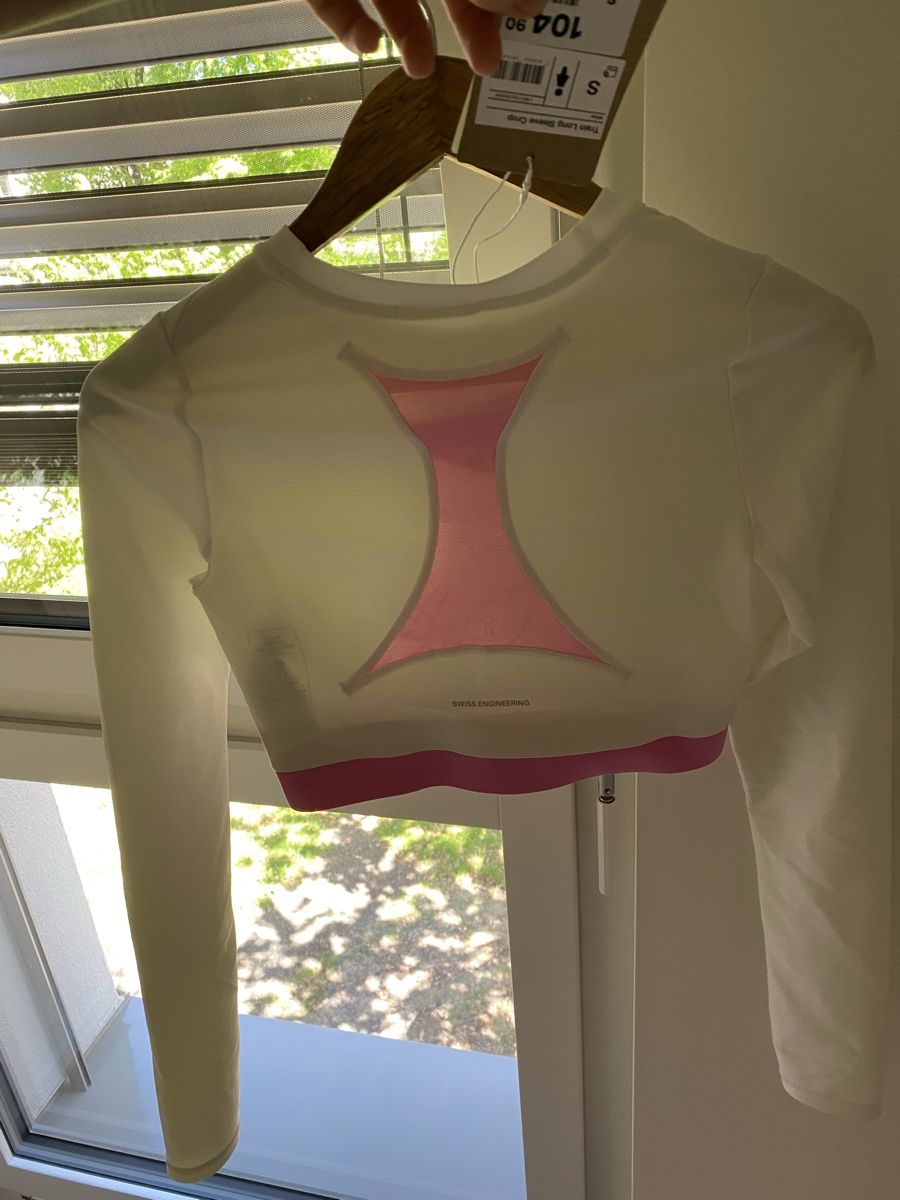 Top: ON Train Crop Damen Longsleeve in S – Nuovo (secondo la descrizione) da Wetzikon ZH venduto da rit_ramtr 1