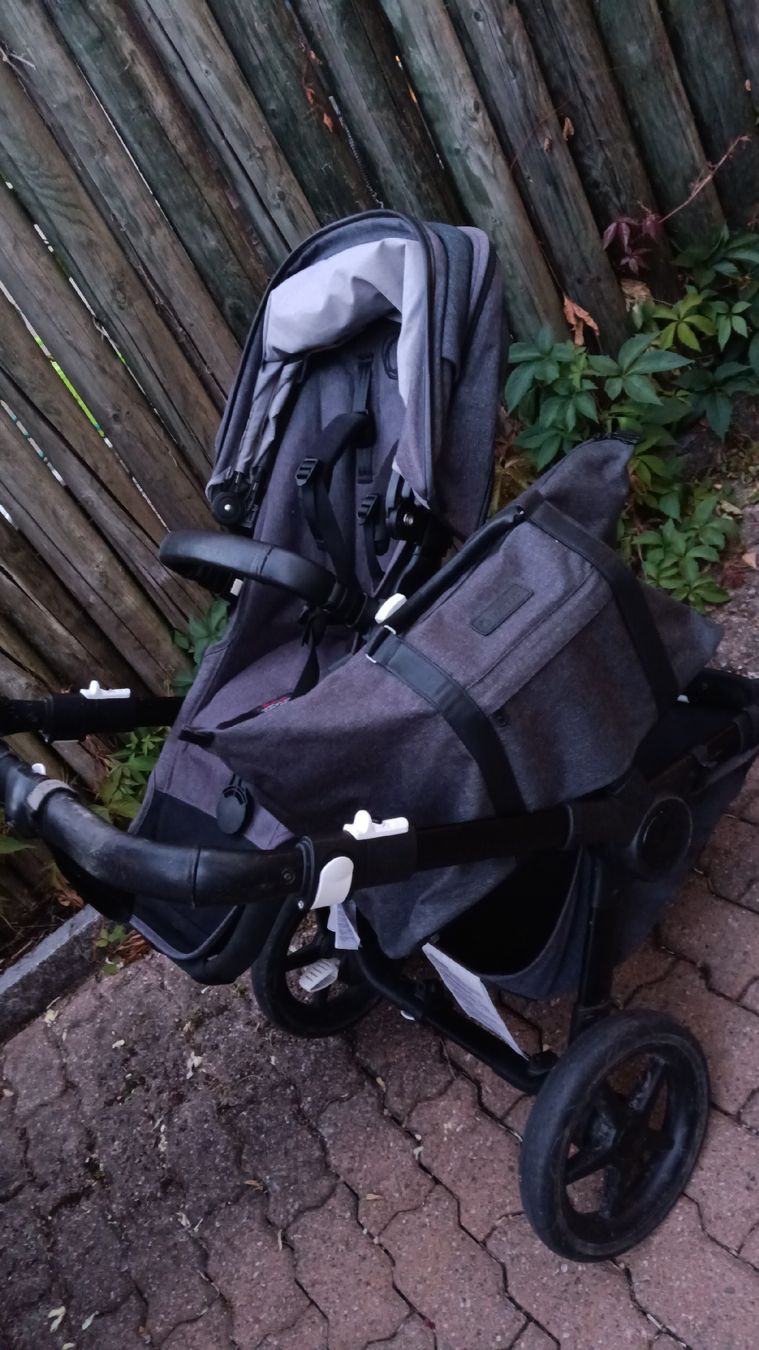 Bugaboo Carrozzine: Bugaboo Donkey 5 Twin Pushchair Grey Used – Usato da Lengnau BE venduto da Ragaso 3