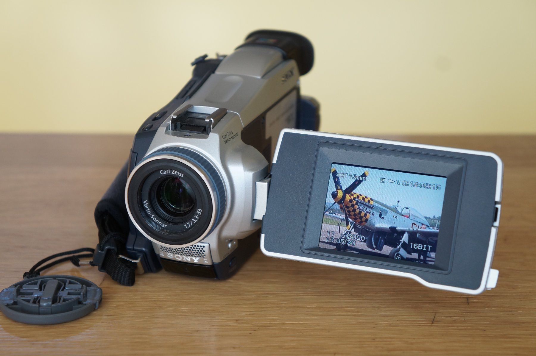 Sony Videocamere: Sony TRV16E ... MiniDV Camcorder ... einwandfrei – Usato da St.Gallen venduto da My_tinker