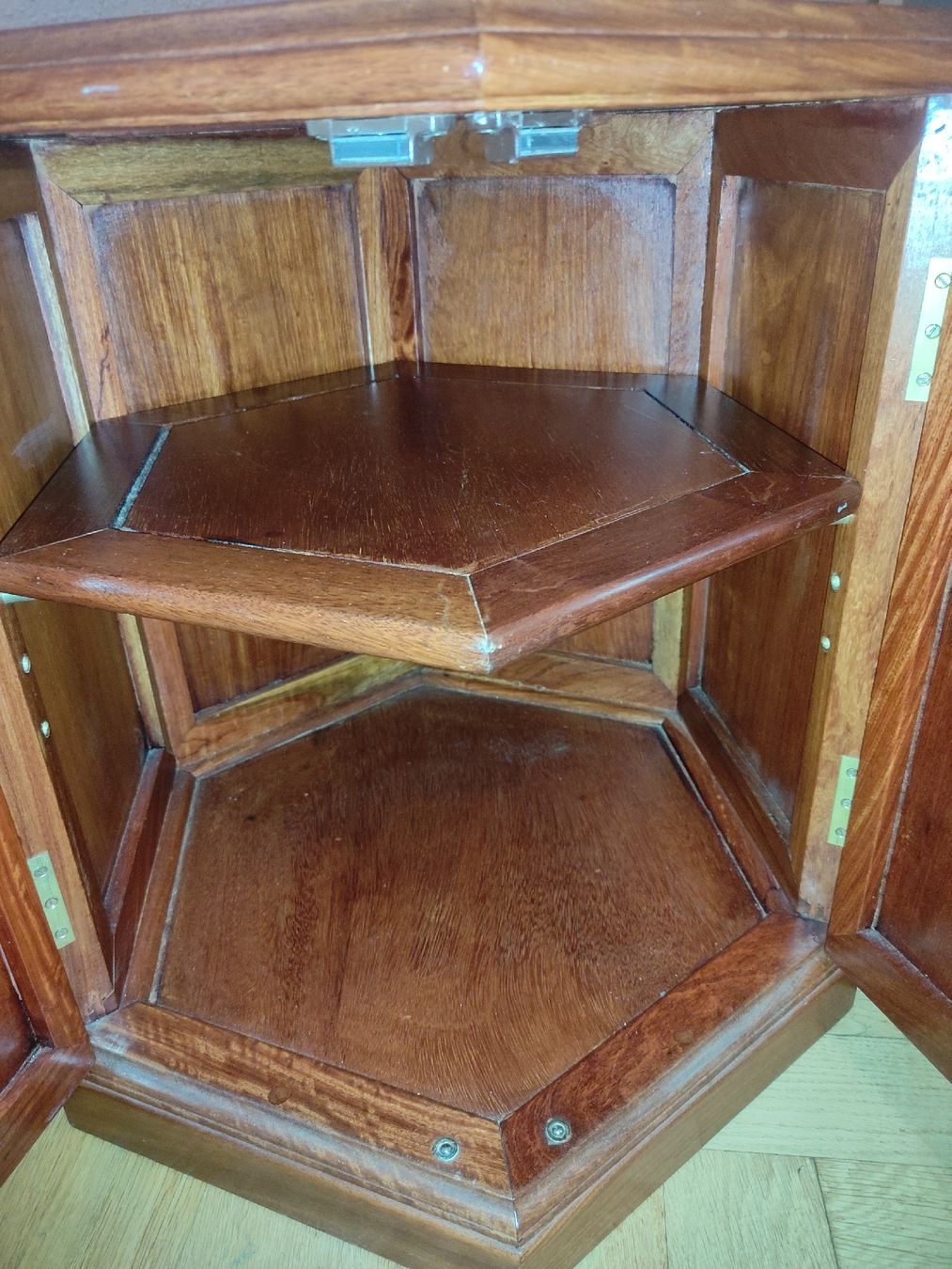 Kommoden: Unikat hexagon Kommode Holz – Gebraucht aus Basel von gnt_zv2n 2