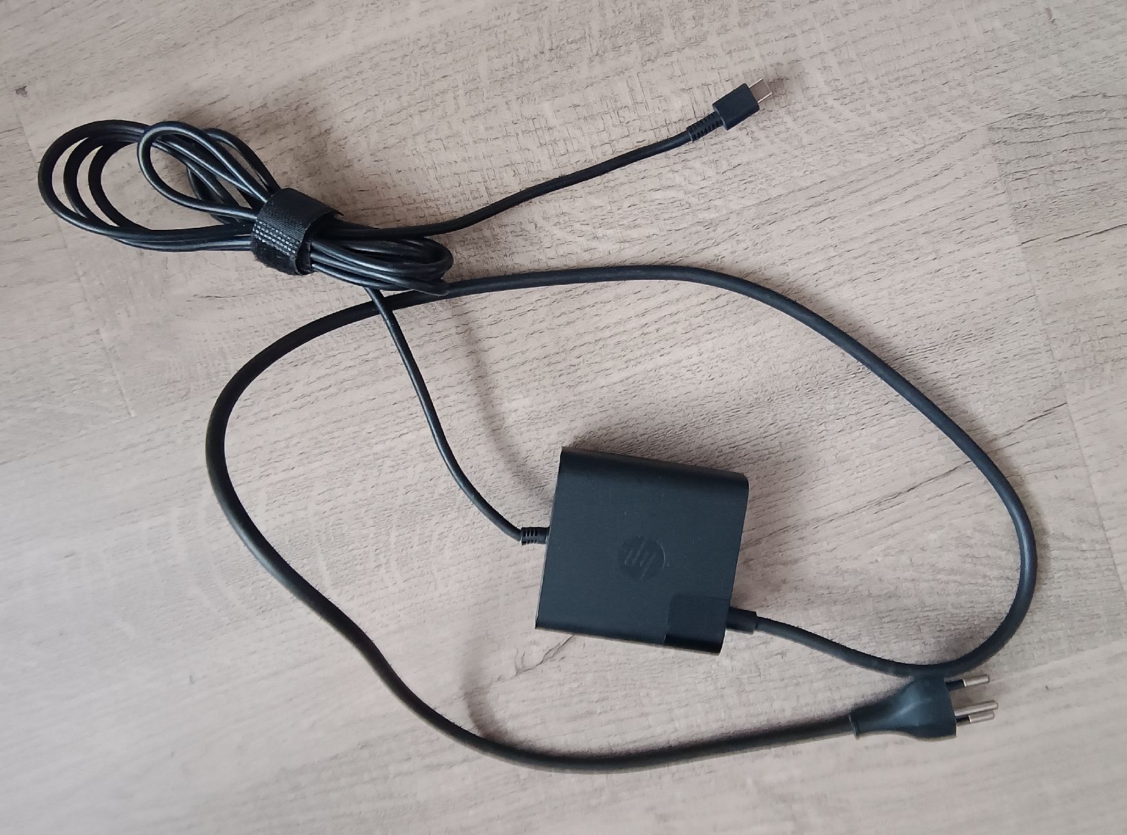 Hewlett Packard Caricabatterie: Chargeur HP 65W USB-C – Nuovo (secondo la descrizione) da Genève venduto da Brachiopode