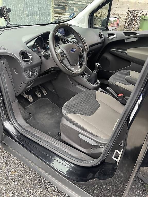 Automobili: Ford Tourneo Courier – Usato da Altstätten SG venduto da lau_8yhc 3
