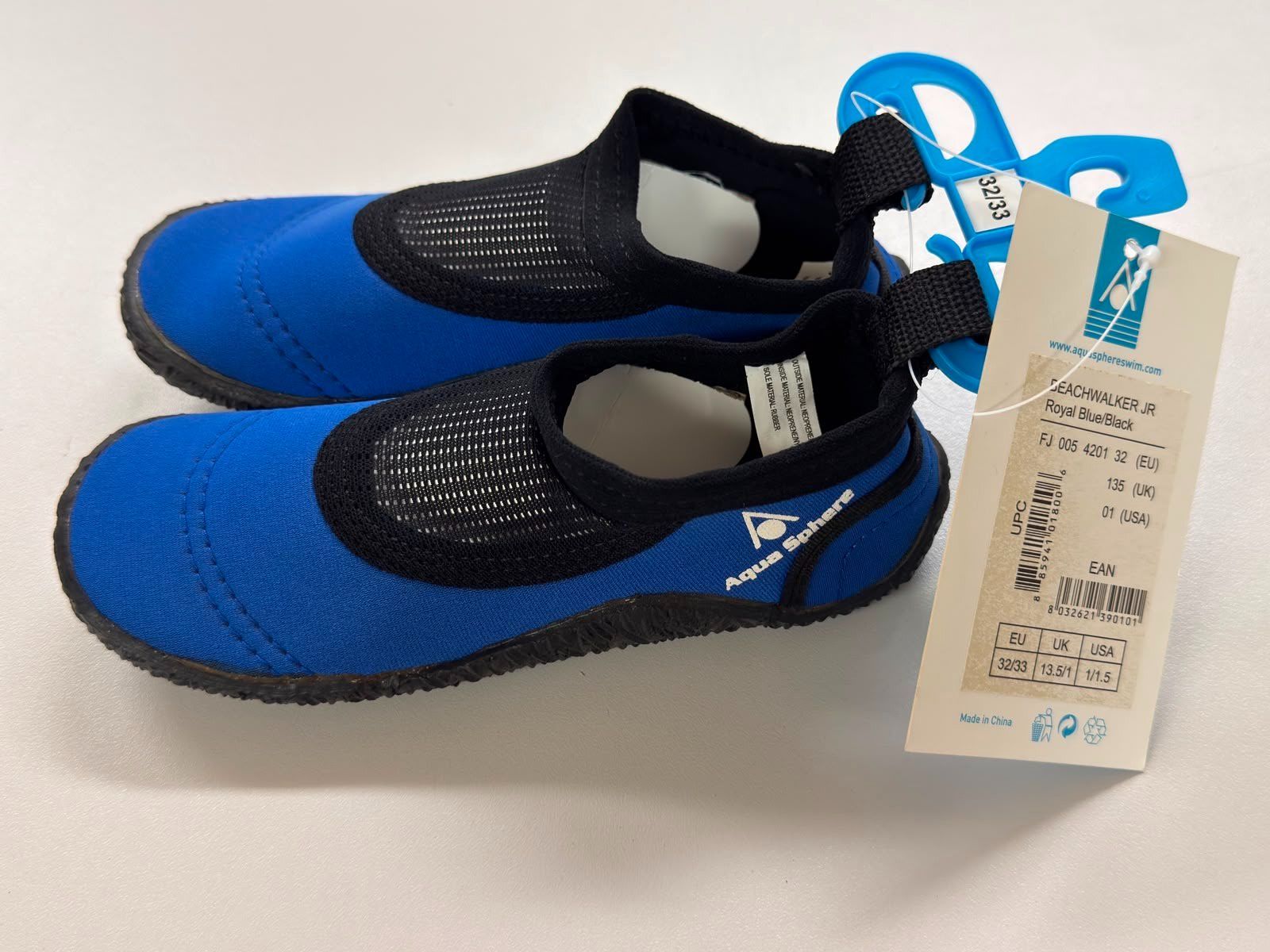 Scarpe per ragazzi: Neopren Strandschuhe - Aquasphere - Kinder Gr. 32/33 – Nuovo e nell'imballaggio originale da Samstagern venduto da Spliti