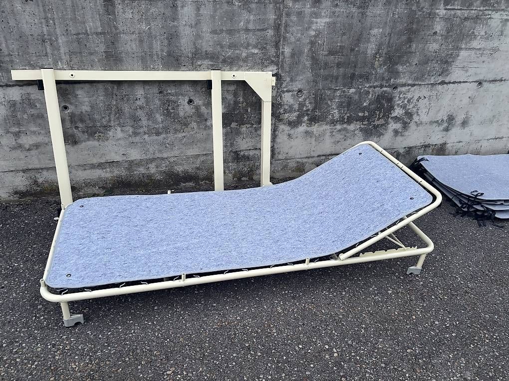 Betten: Zivilschutz Bett 70/180 – Gebraucht aus Weier im Emmental von maskulin82
