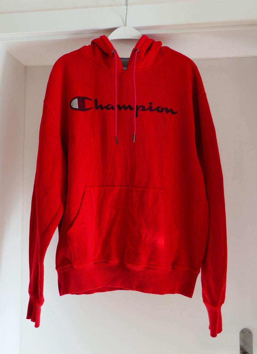 Champion Maglioni & Felpe: Pullover mit Kapuze, Hoodie Champion, Gr. M, rot – Usato da Port venduto da uzuku