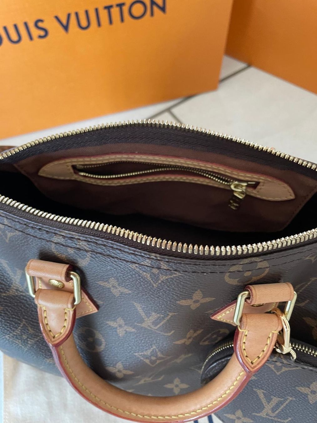 Louis Vuitton Sacs femmes: LOUIS VUITTON Speedy 25 – D'occasion à Oberrieden par sardi03 3