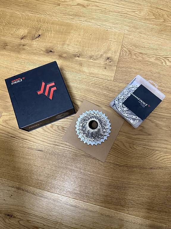 Pezzi di ricambio: Sram Red Kassette inkl. Kette – Usato da Niederönz venduto da pal_b7mq