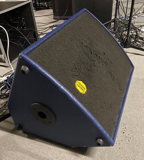 2 STÜCK HKAudio Powerworks Monitore aktiv Kaufen auf Ricardo