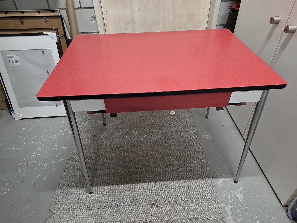 Tavoli: Kelco Tisch mid century – Usato da Grosshöchstetten venduto da kids04 4