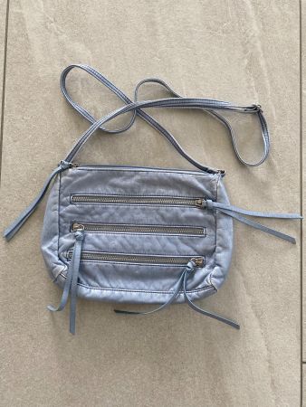 S.Oliver Umhängetasche, hellblau, für den Sommer