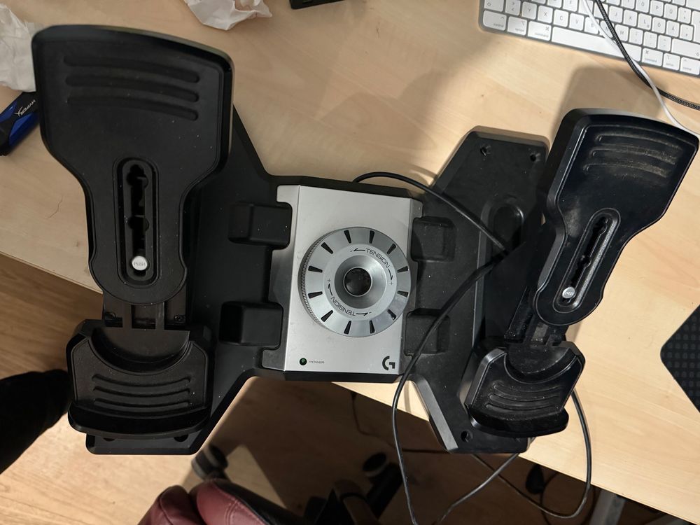 Logitech G Saitek Pro Flight Rudder Pedals | Kaufen auf Ricardo