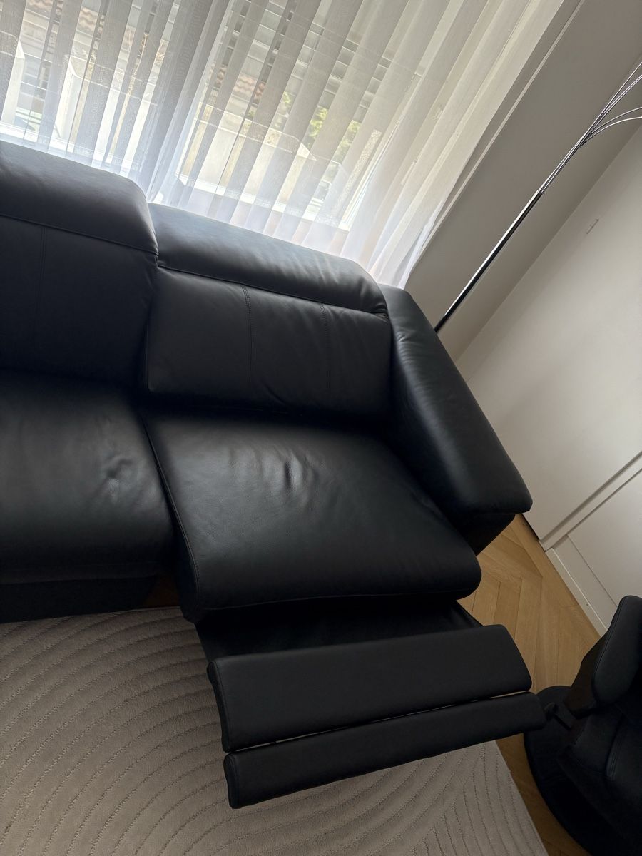 Sofas: Schwarze Ledercouchgarnitur, 2er+3er – Gebraucht aus Langenthal von Mice05 6