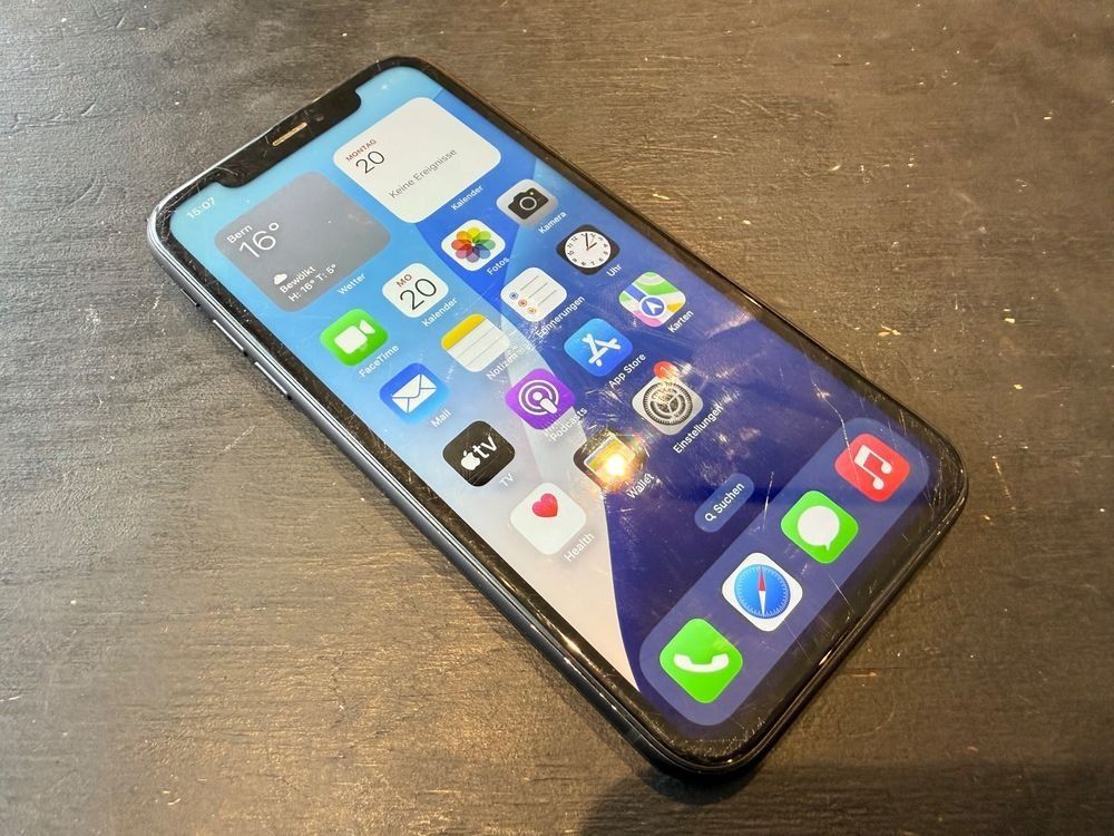 Apple Telefoni cellulari / Smartphones: iPhone Xr 64GB schwarz – Usato da Giubiasco venduto da HossesCH