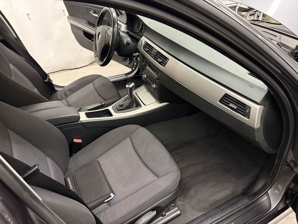 BMW Automobili: BMW 318i Touring E91 – Usato da Kappel SO venduto da MiTrading 8
