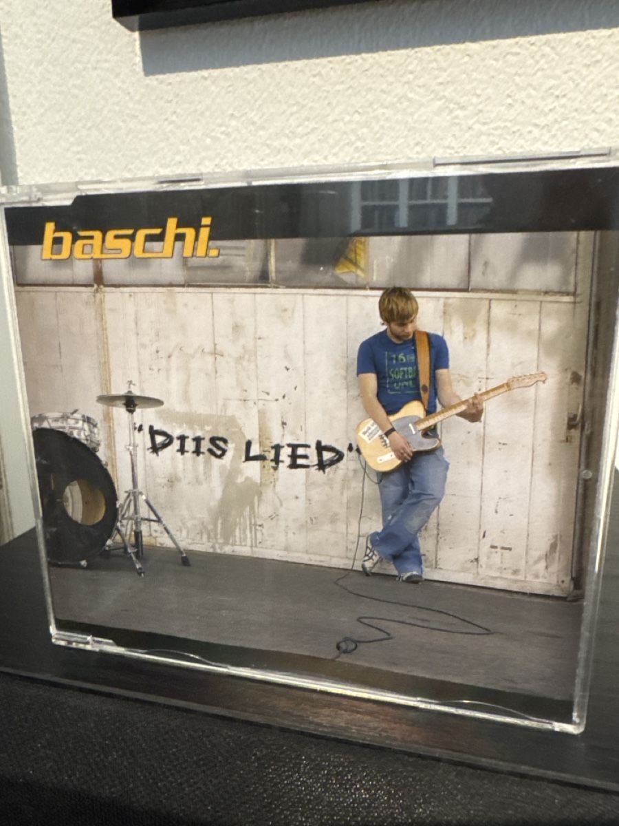 CD: Baschi - Diis Lied CD Single - FIRST SINGLE !!! – Usato da Oberglatt ZH venduto da Incredibles