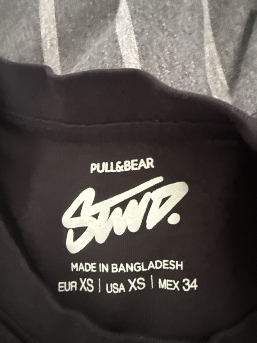 T-Shirts: Pull&Bear T - shirt – Gebraucht aus Aesch BL von ida_x65l 1