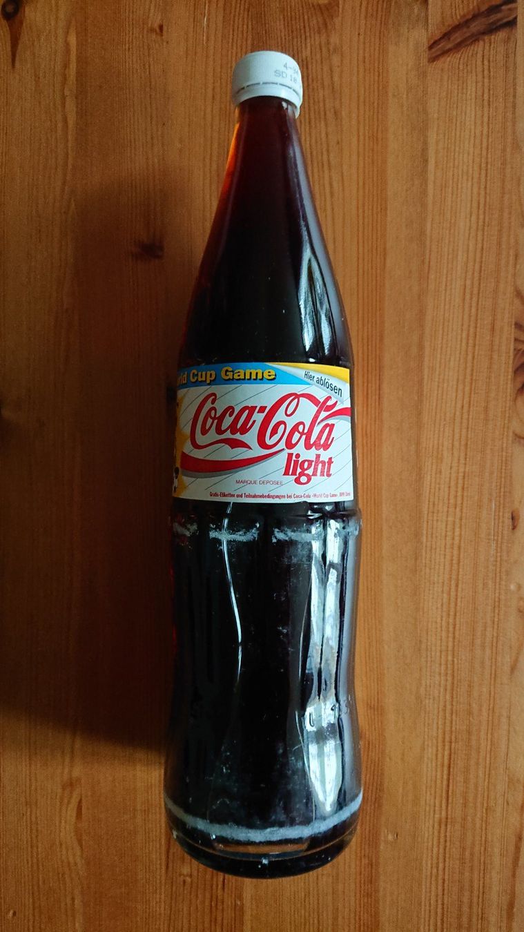 Coca-Cola Bottiglie: COCA-COLA LIGHT 1l noch voll Ablauf Datum September 1994 – Usato da Wilderswil venduto da Exebub 2