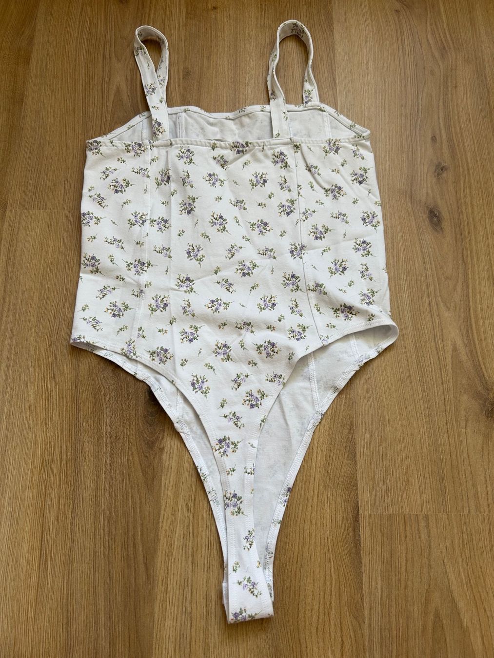 Top: Body blanc à fleurs mignon – Nuovo (secondo la descrizione) da Delémont venduto da elena_neuhaus 4