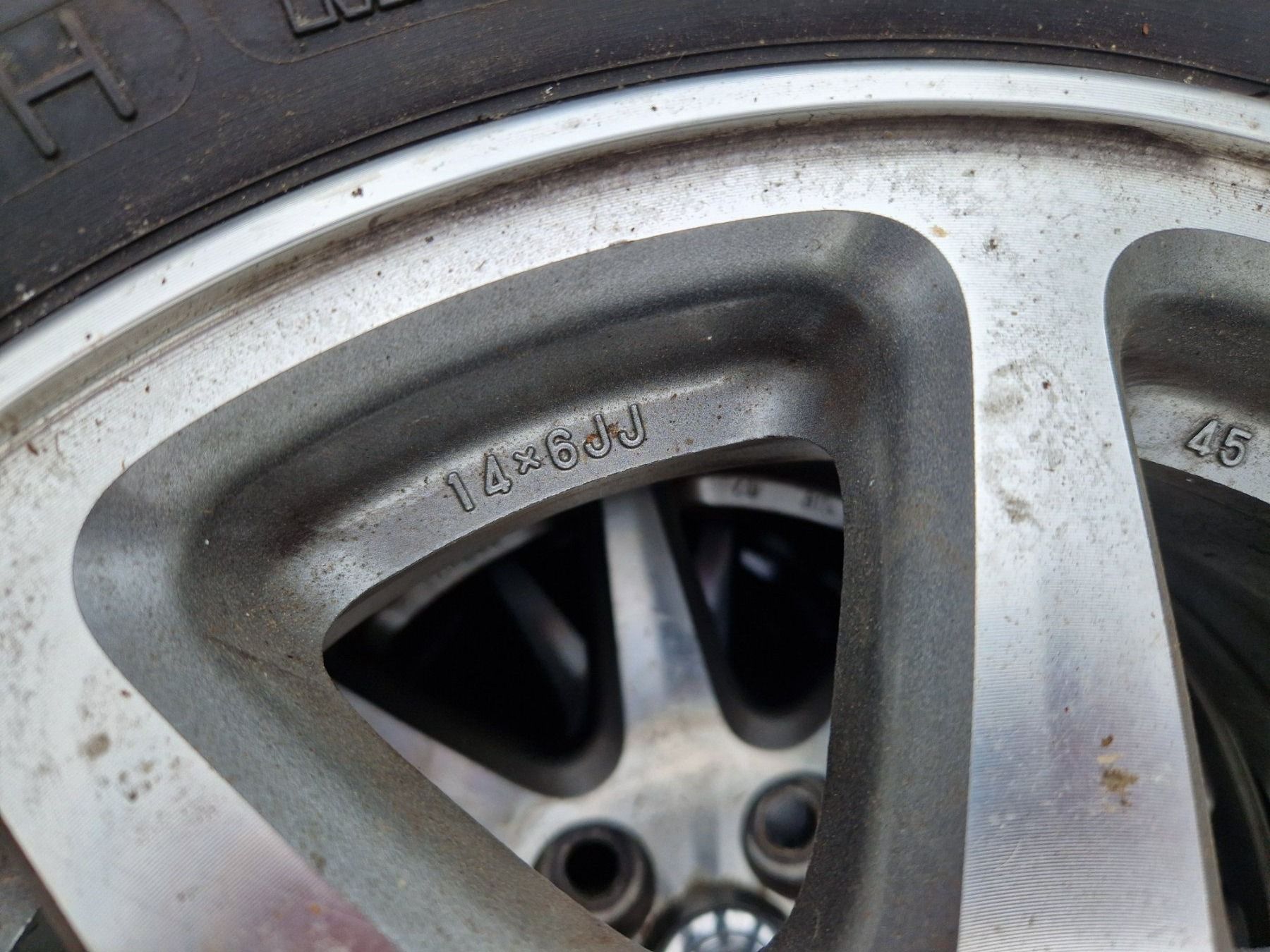 Toyota Pneumatici & Ruote complete: Aluradsatz Toyota Corolla AE111 – Usato da Kerzers venduto da Ernst12345 6